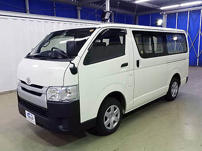 TOYOTA HIACE