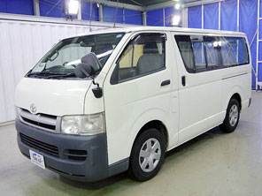 TOYOTA HIACE