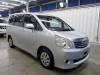 TOYOTA NOAH 2013 S/N 227078 front left view