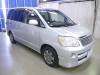 TOYOTA NOAH 2006 S/N 264505 vista dianteira esquerda