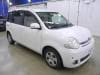 TOYOTA SIENTA 2009 S/N 265206 front left view