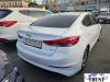 HYUNDAI AVANTE 2018 S/N 275458 vue arrière droit